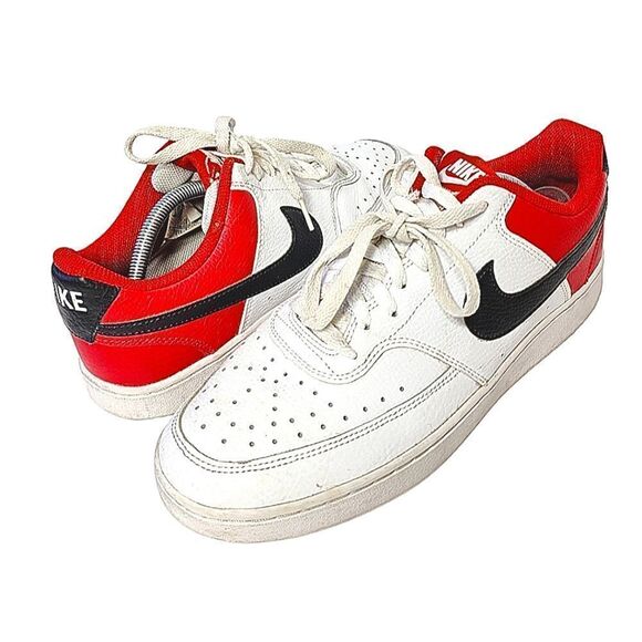 Nike   - Picture 1 of 4